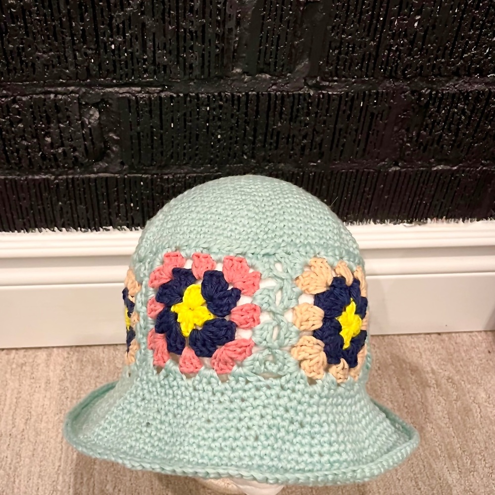 Crochet bucket hat
